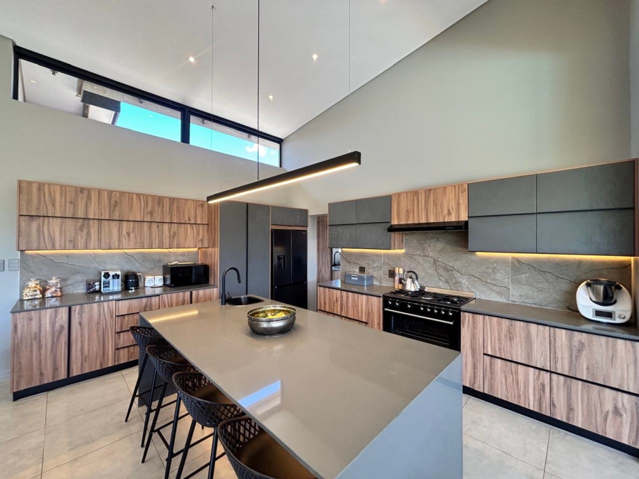 3 Bedroom Property for Sale in Van Der Hoff Park North West